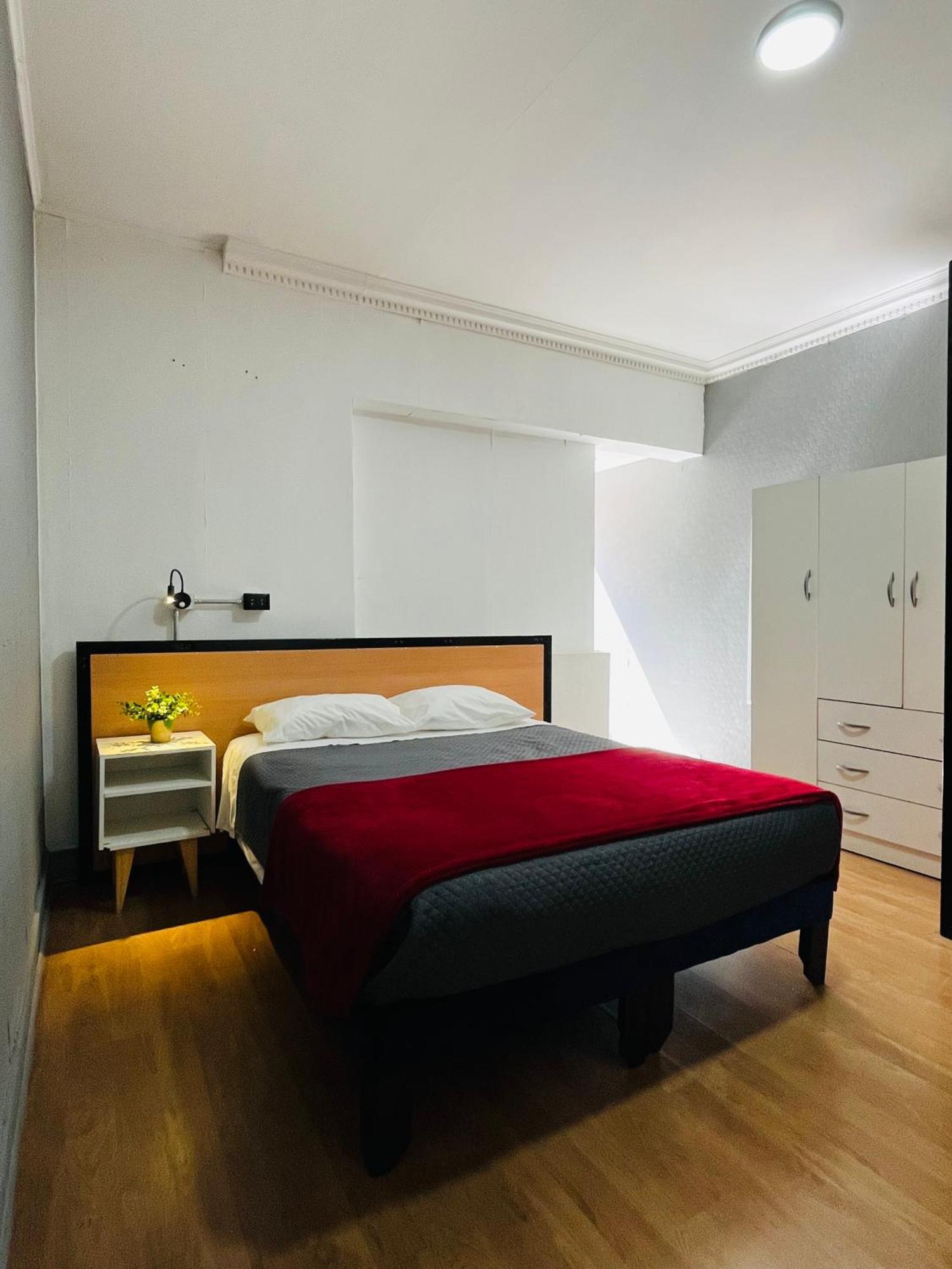 Enjoy Hostel 圣地亚哥 外观 照片
