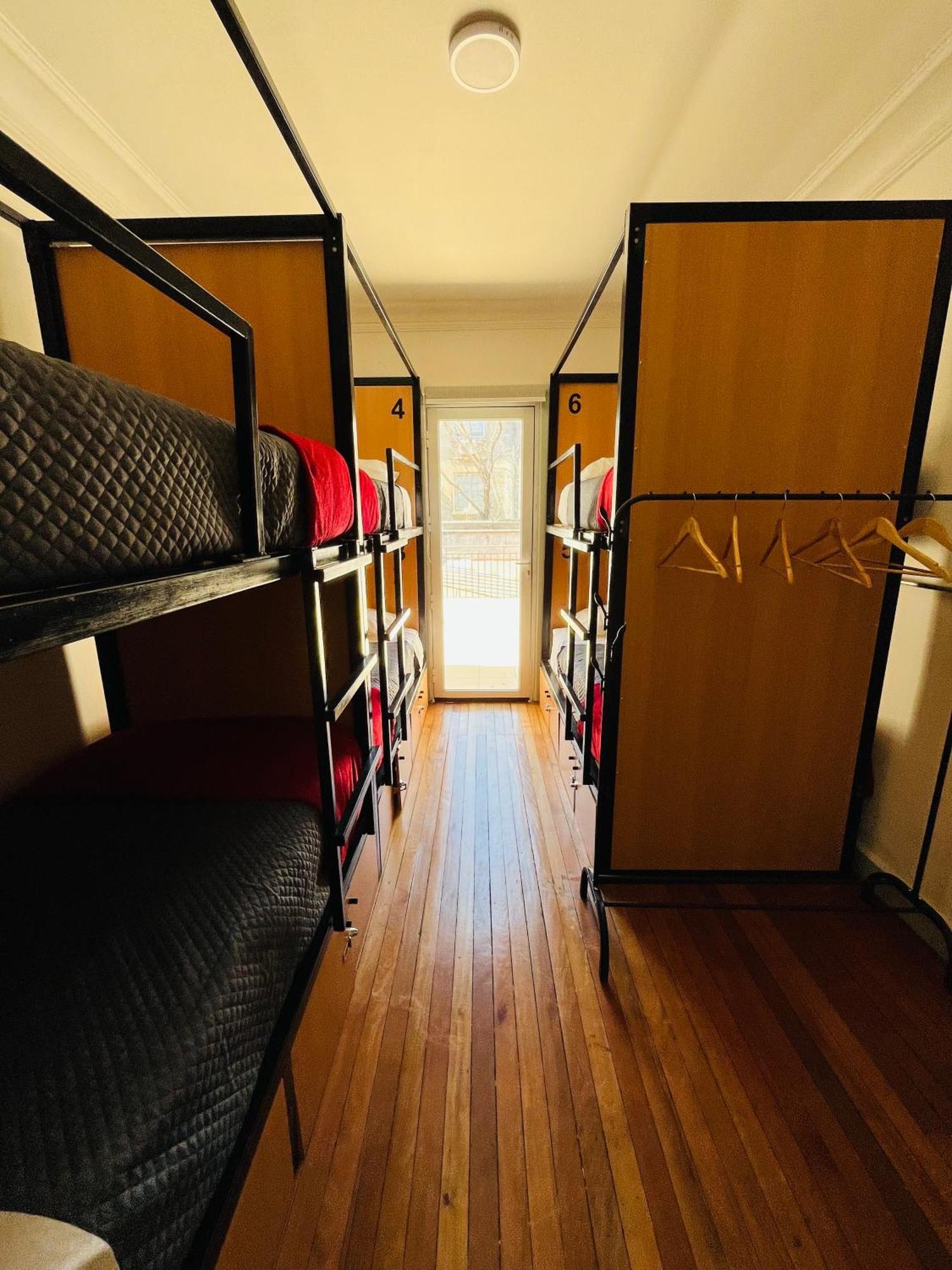 Enjoy Hostel 圣地亚哥 外观 照片