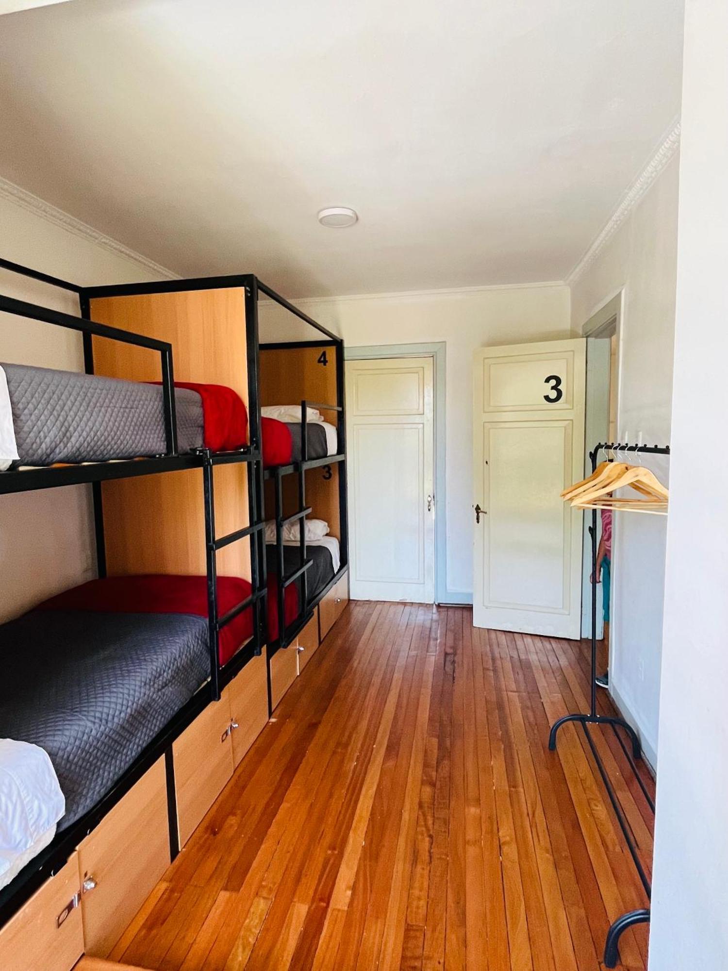 Enjoy Hostel 圣地亚哥 外观 照片