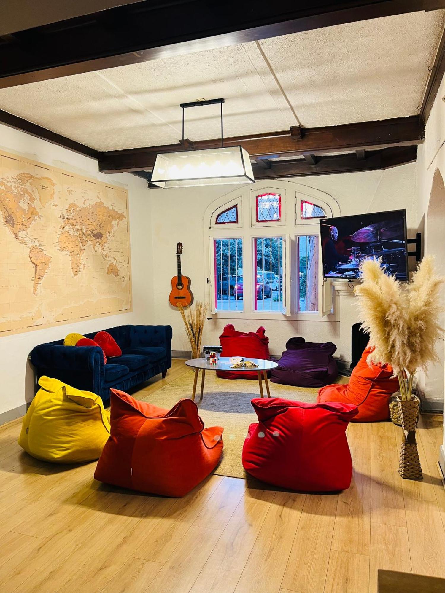 Enjoy Hostel 圣地亚哥 外观 照片