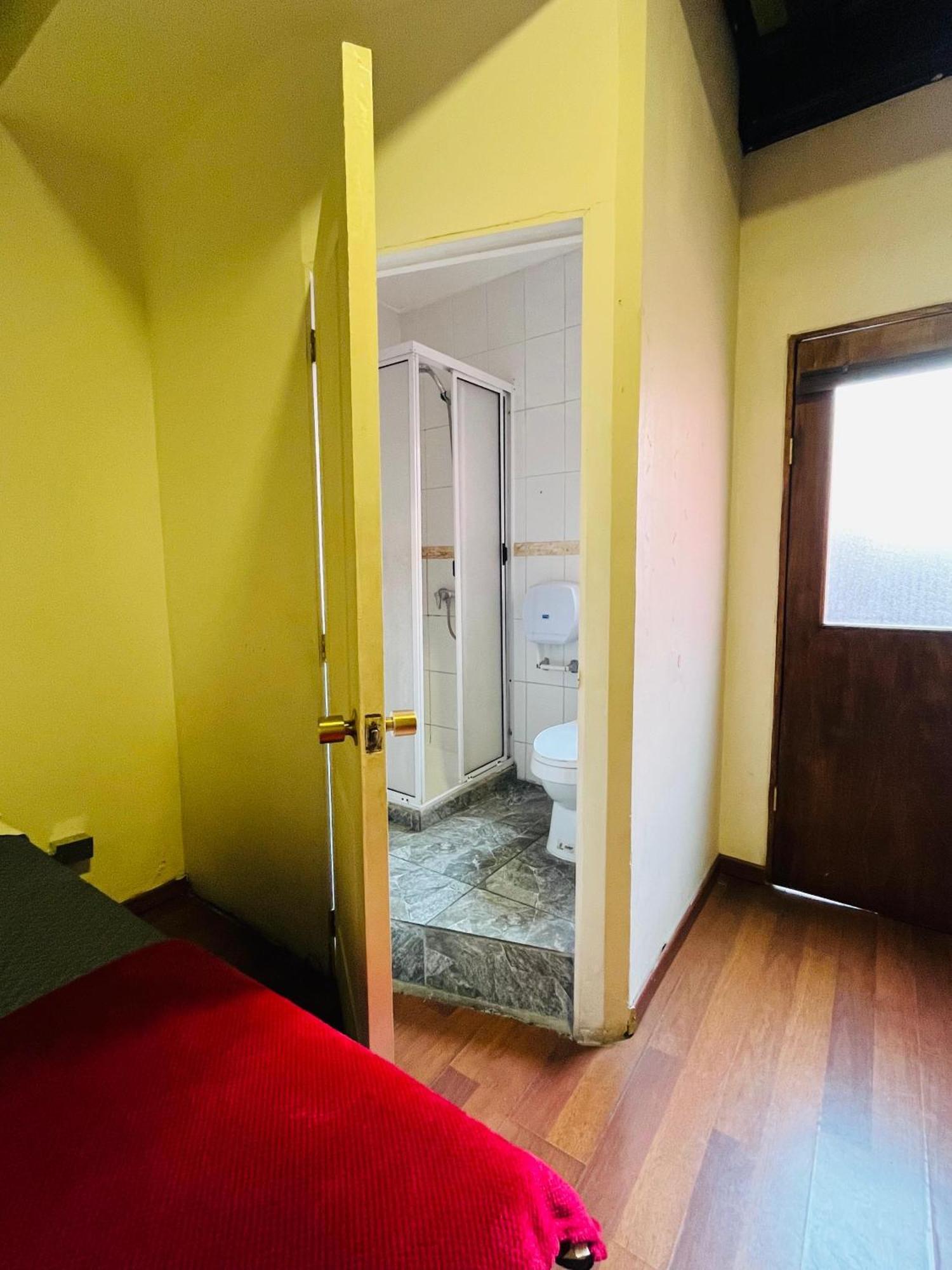 Enjoy Hostel 圣地亚哥 外观 照片